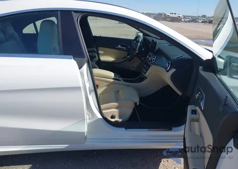 2018 Mercedes-Benz Cla 250 z USA, uszkodzony, nr VIN WDDSJ4EB8JN671207